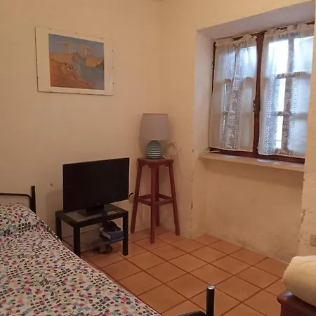 Captivating 2-bed In Latium Willa